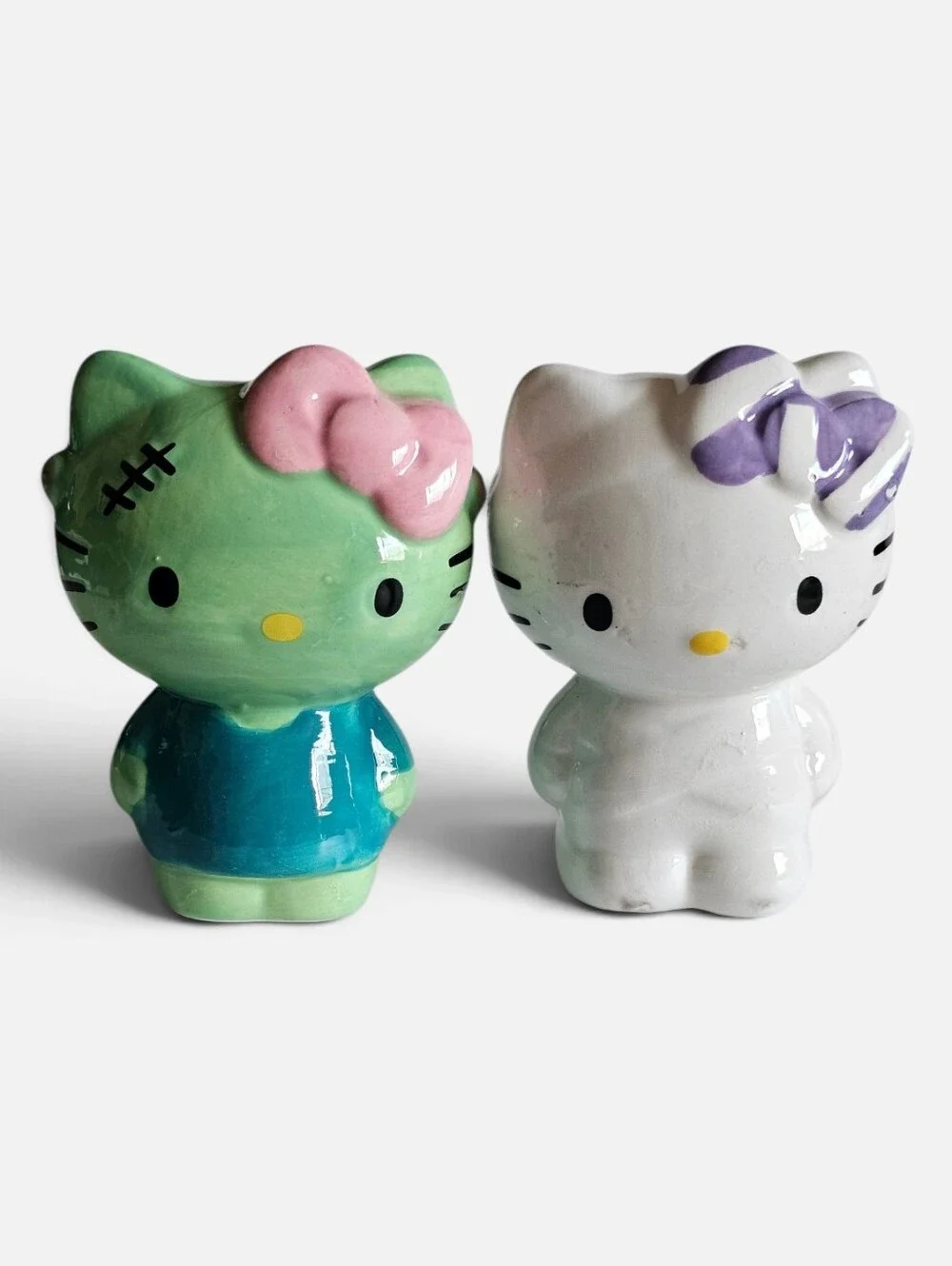 Brand New Hello Kitty Halloween Frankenstein salt & pepper shakers